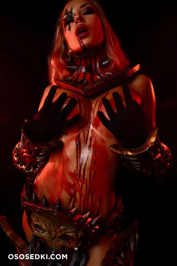 Oladushek11 - Warhammer40k - Khorne Cultist erocosplay - 2