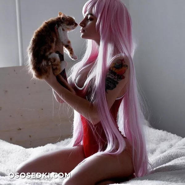 Leah Meow - 2