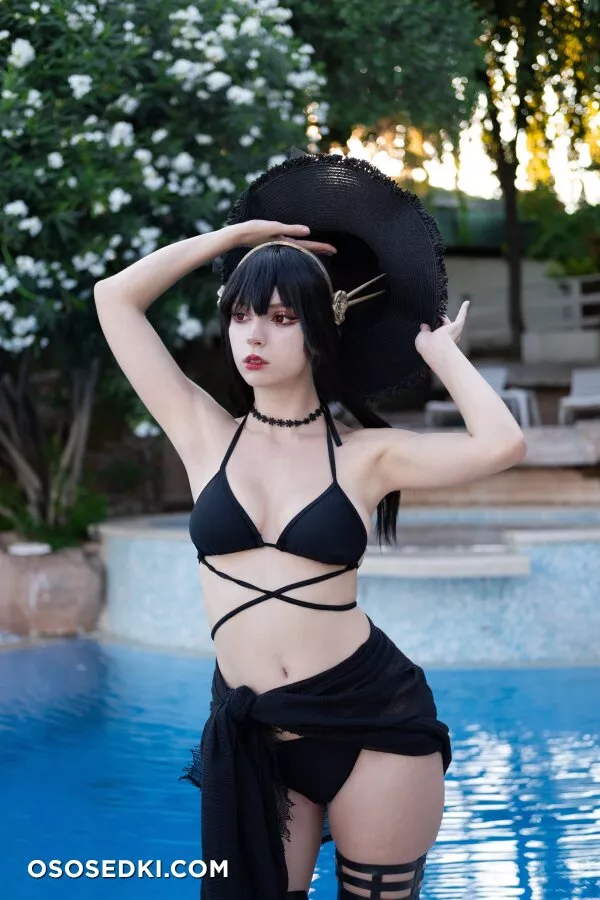 Himeecosplay - Yor bikini - 2