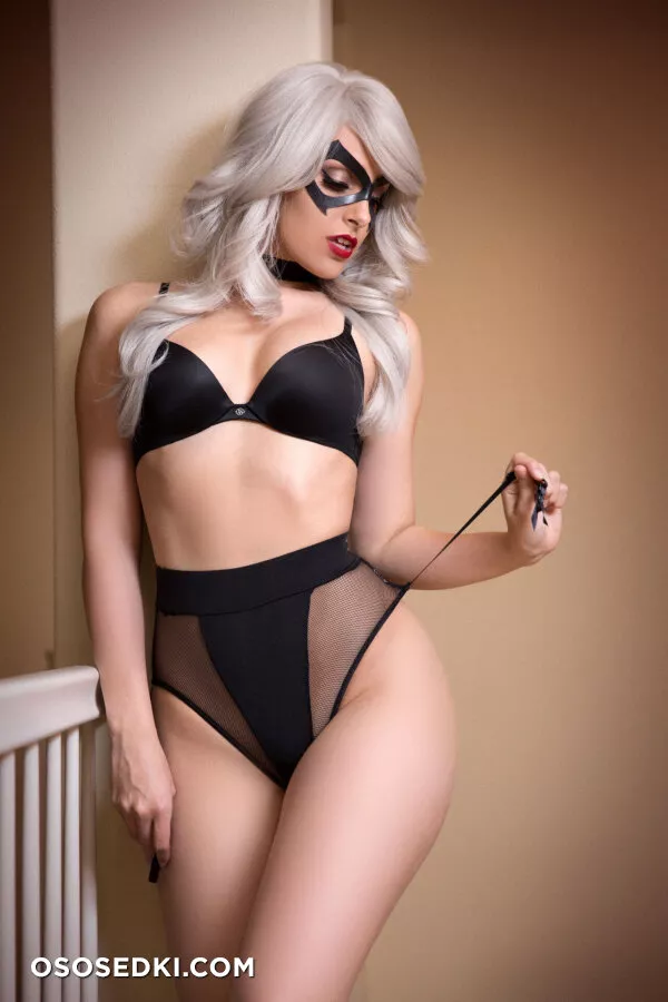 Vixence - Black Cat in Black - 3