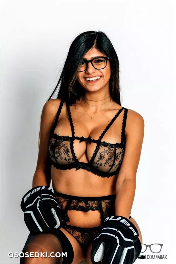 Mia Khalifa Lingerie Sports Modeling Patreon Set - 5