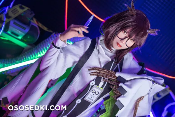 Pyon Lay - Silence - Arknights - 3