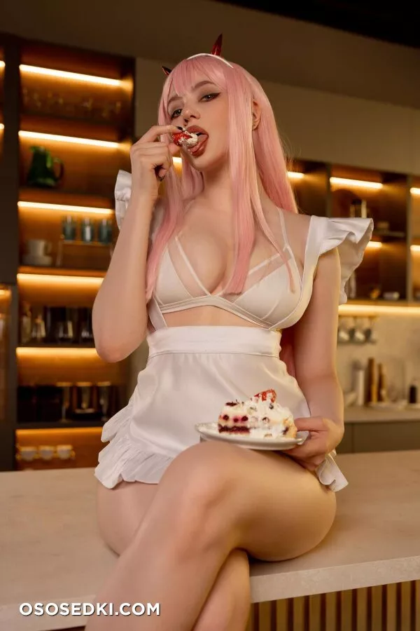 Alina Becker - Zero Two - Darling In The Franxx - 5