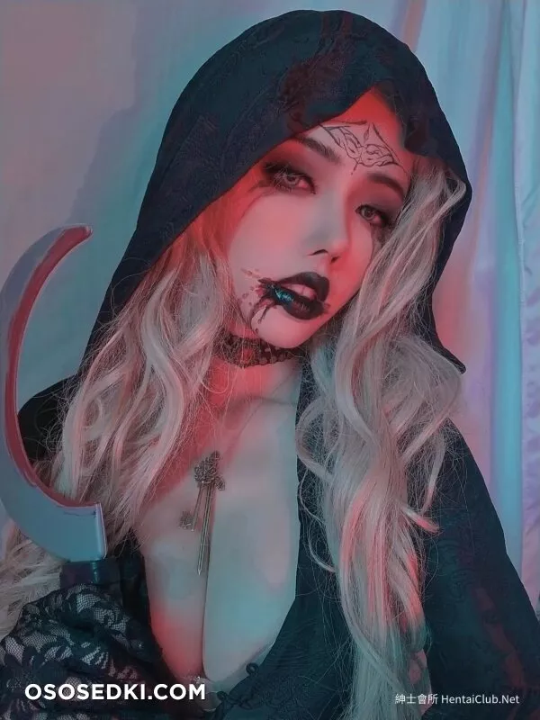 Titi Cosplay - Bela Dimitrescu - Resident Evil | Biohazard - 4
