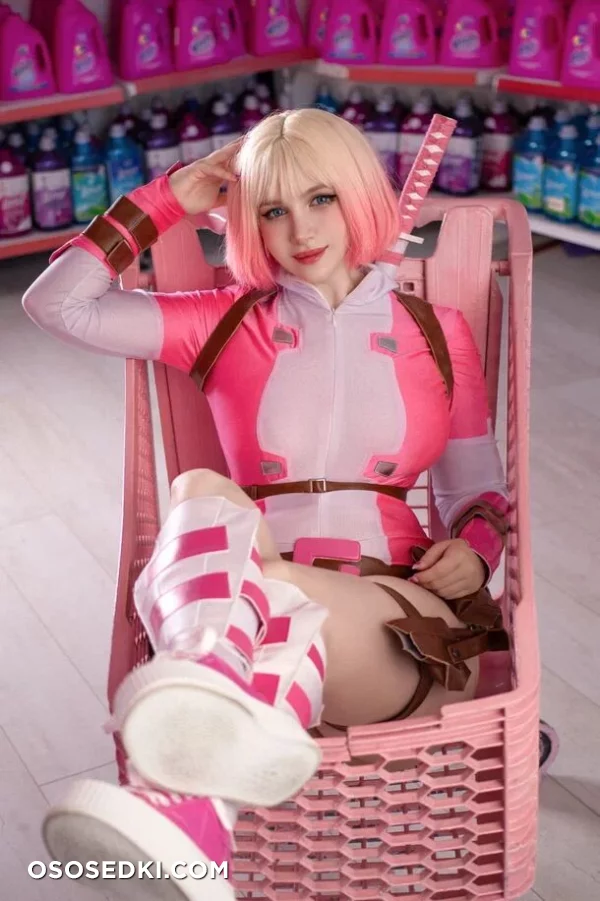 Ulichan - Gwenpool - Deadpool - 5