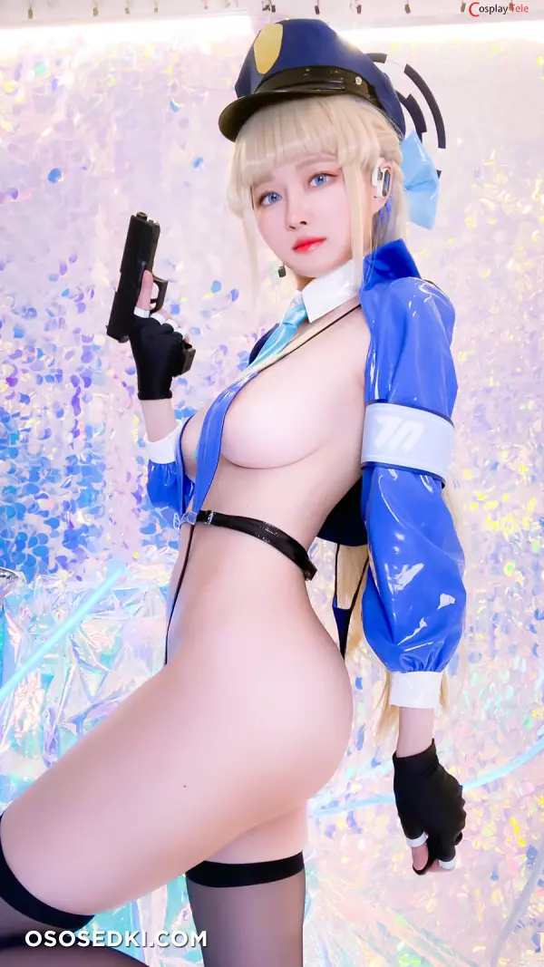 Arty Huang (Arty亚缇) cosplay Asuma Toki - Blue Archive - 3