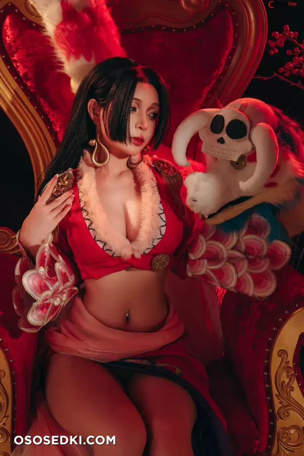 Umeko J cosplay Boa Hancock - One Piece - 3