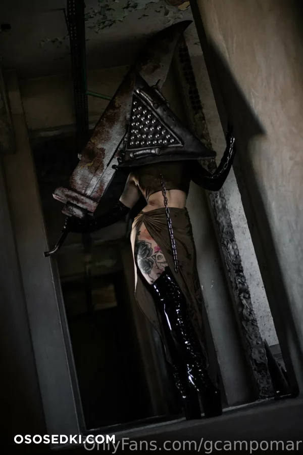 Giovanna Campomar - Pyramid Head - Silent Hill - 2