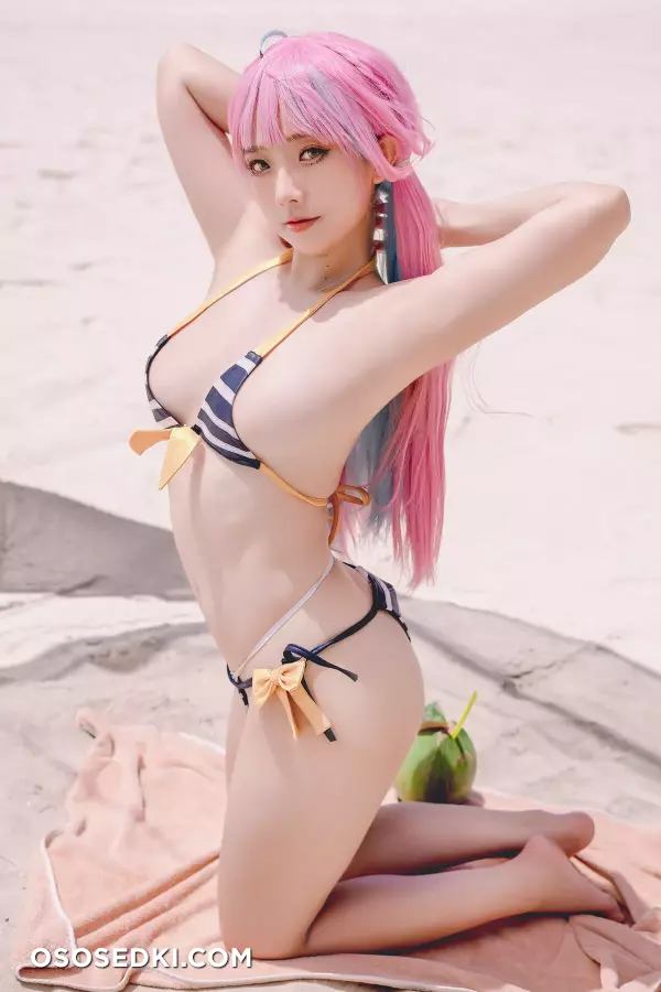 Messie Huang - Aqua Bikini - 2