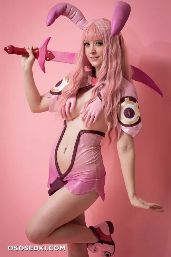 [Q-ki] JU31 Melona (Queen's Blade) - 1