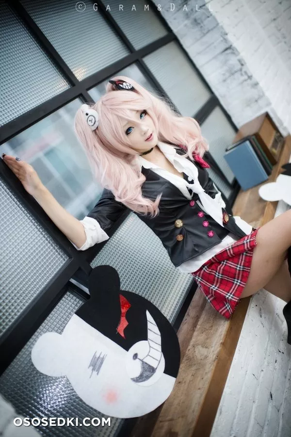 Junko (Danganropa) (Enoshima shield child) by AZA - 2
