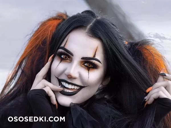 Halloween Harley Quinn (DC) by draculangelica - 4