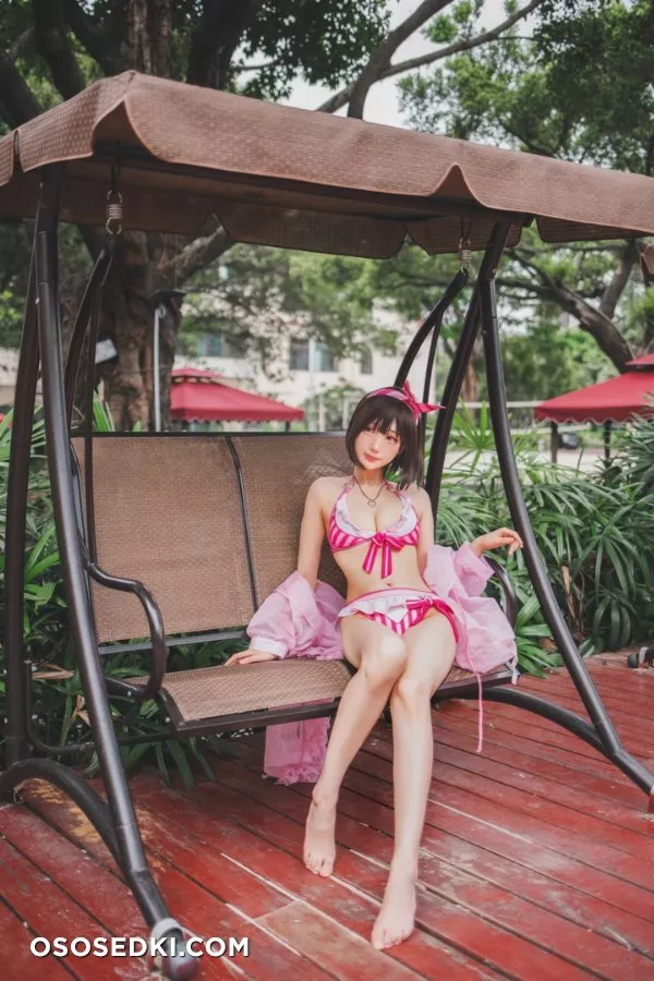 周叽是可爱兔兔 Kato Megumi Bikini - 2