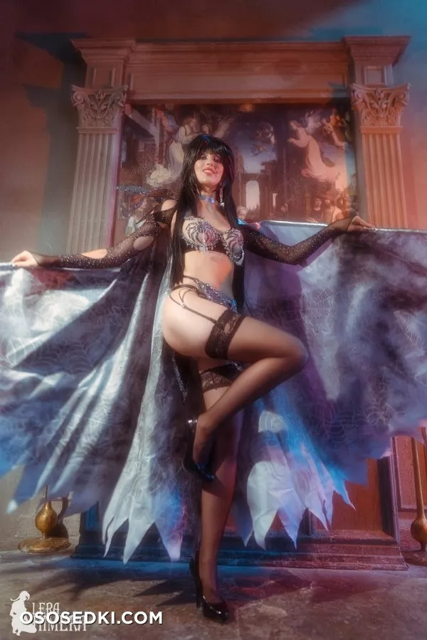 Elvira - Elvira, Mistress Of The Dark - 2