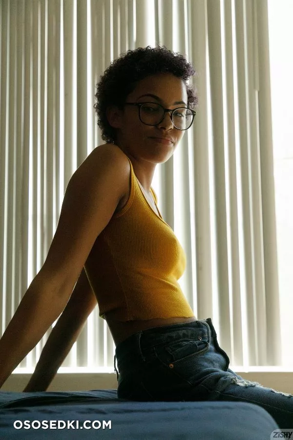 Rebel Tee Feels Relentless - 3