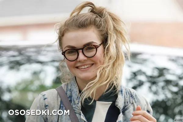 Kat Keen Keeps Going - 3