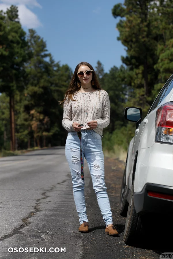 Penelope Kay Has Mountain Cardio - 4