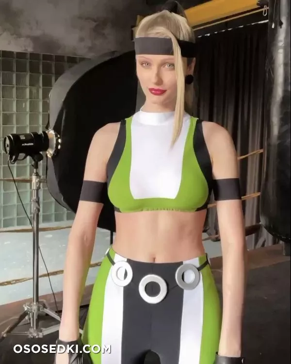 Tniwe. Sonya Blade. Mortal Kombat - 3