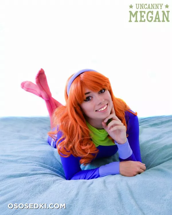 Uncanny Megan. Daphne Blake. Scooby-Doo. Pink Tights - 4
