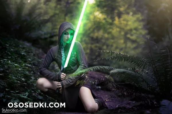 Genevieve & Kindra. Star Wars. Forest Moon - 2