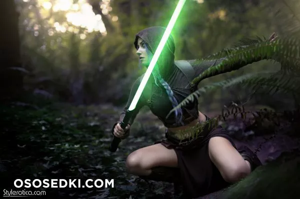 Genevieve & Kindra. Star Wars. Forest Moon - 4