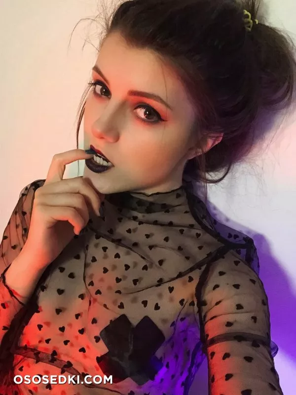 Olyashaa. Goth - 3