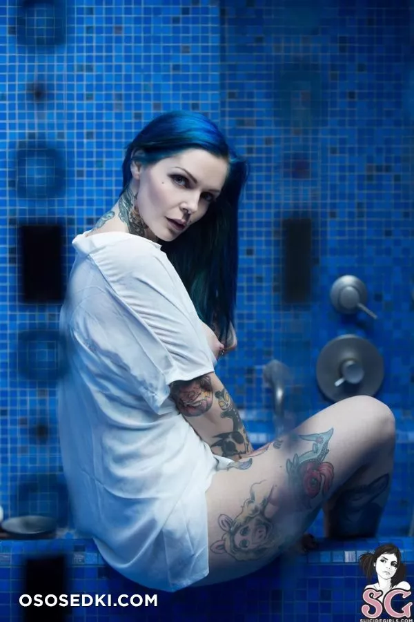 Riae. Shower. White Lingerie - 3