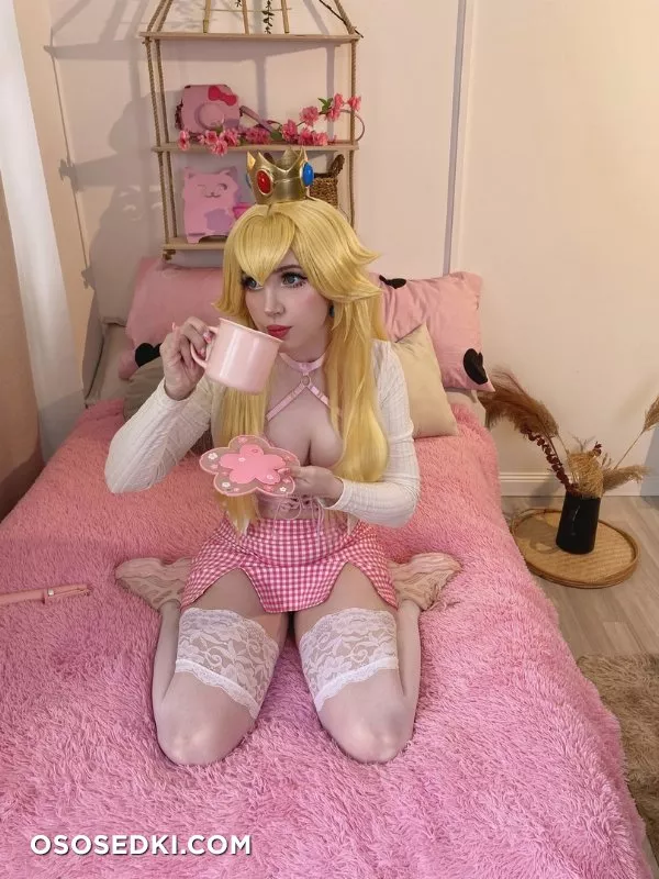 Ulichan. Princess Peach. Mario - 3