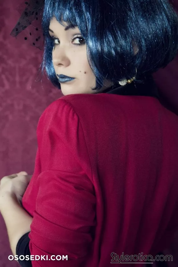 Miss Morgane - Ring Mistress - 3