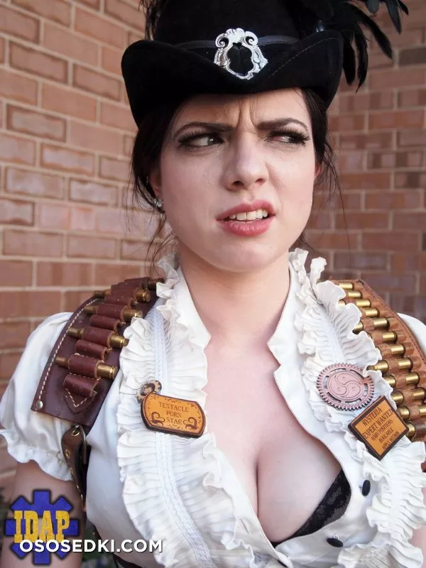 Ms Sarah Hunter / Lady Clankington - 4