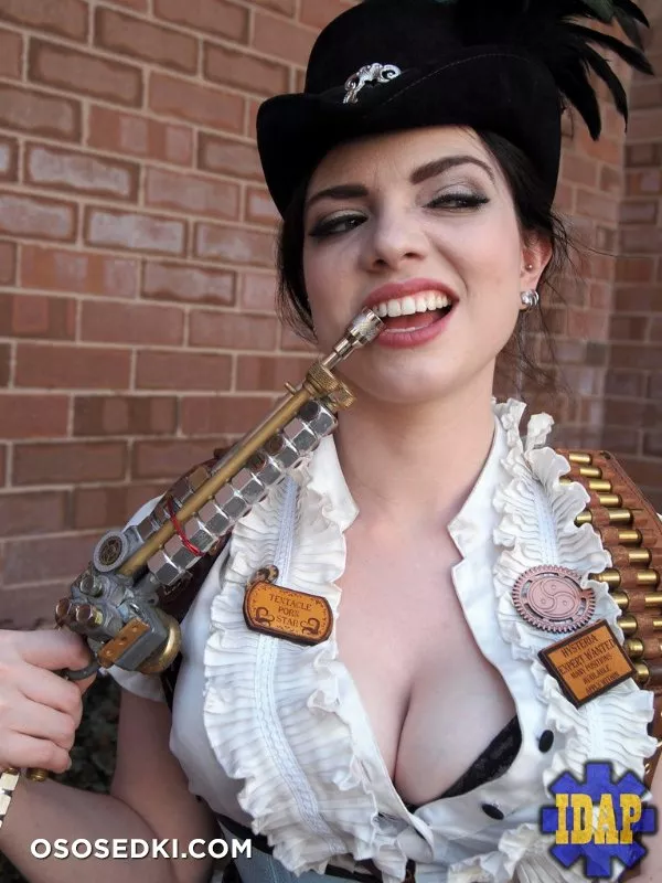 Ms Sarah Hunter / Lady Clankington - 5