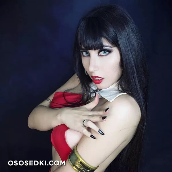 Danielle Vedovelli - Vampirella - 2