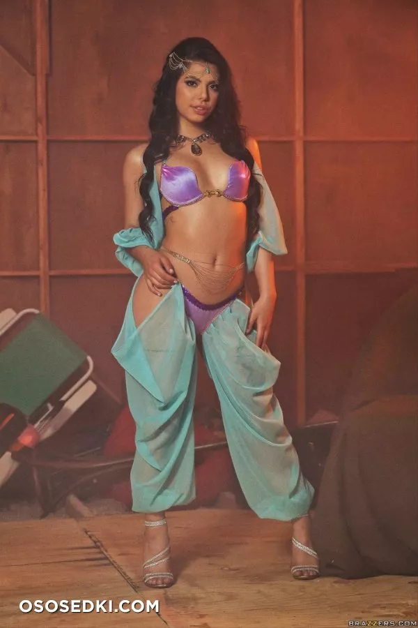 Gina Valentina | I Dream of Jeannie | Jeannie - 2