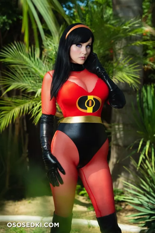 Angie Griffin _ The Incredibles _ Violet Parr - 5