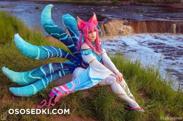 Ahri || League Of Legends - 4