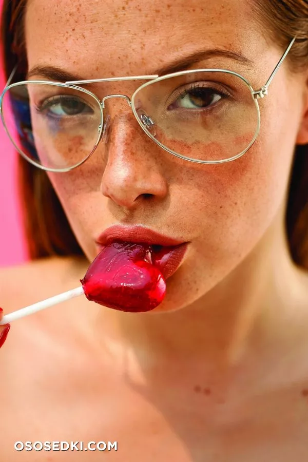 Olga Kobzar in Playboy Portugal - 3