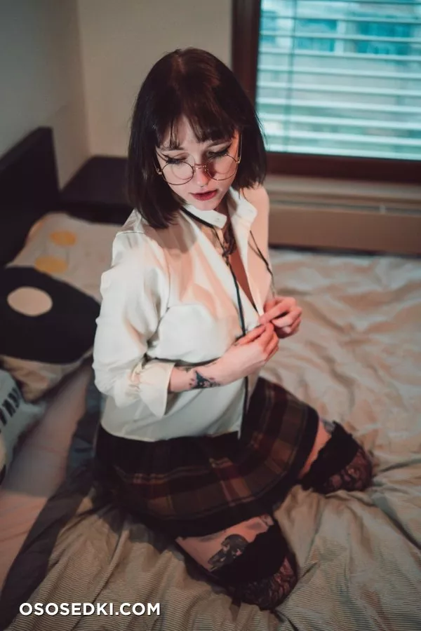 Elles - 4