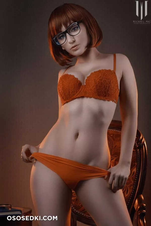 Jennifer Van Damsel | Scooby-Doo | Velma Dinkley - 4