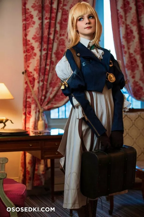 Violet Evergarden  - 4