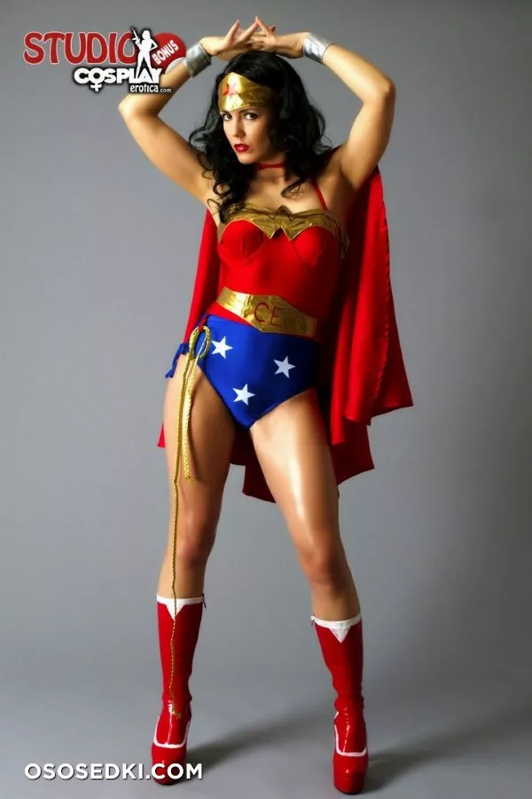 Wonder Woman (DC) Gogo - 2