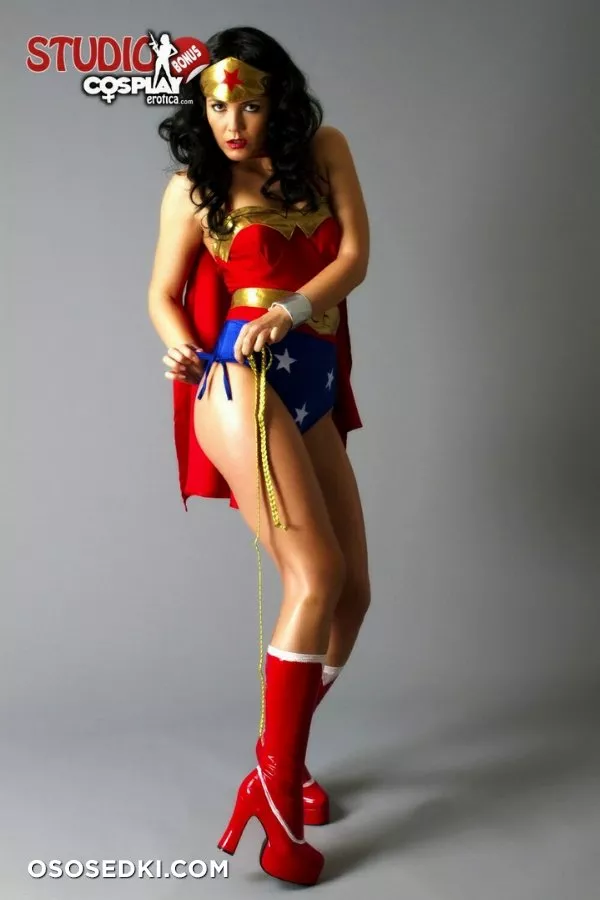 Wonder Woman (DC) Gogo - 4