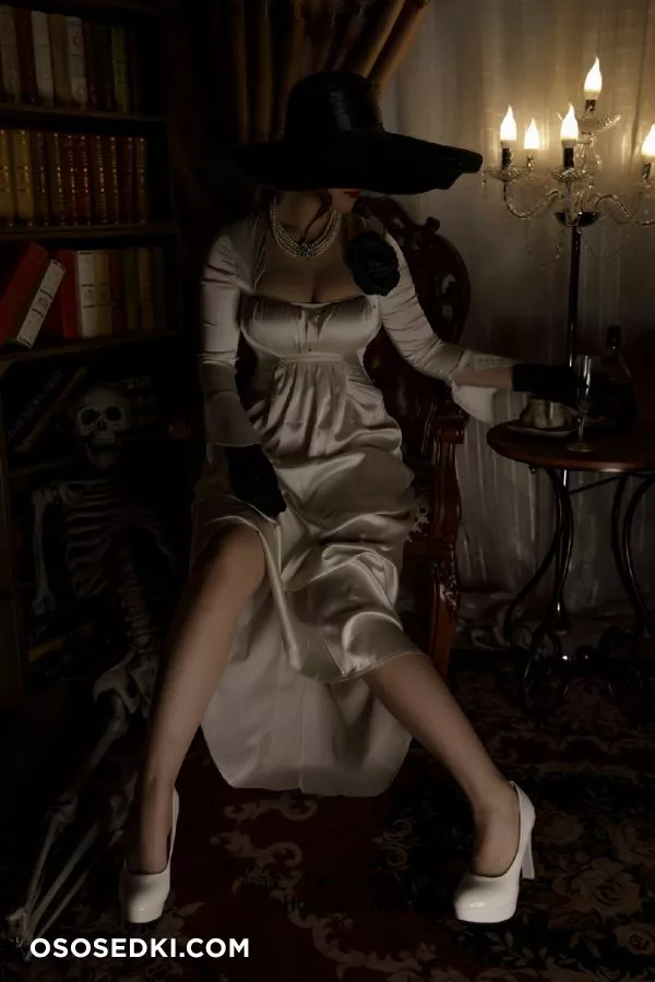 Lady Dimitrescu (Resident Evil) Hokunaimeko - 5