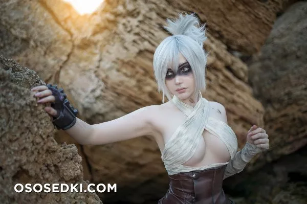 [SayaTheFox] Riven - 3