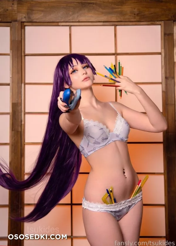 Tsukides. Hitagi Senjougahara. Monogatari - 1