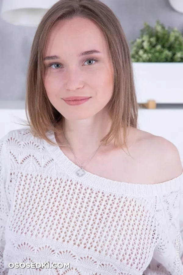 Olivia - Showing Off My Advantages by UltraFilms - 4