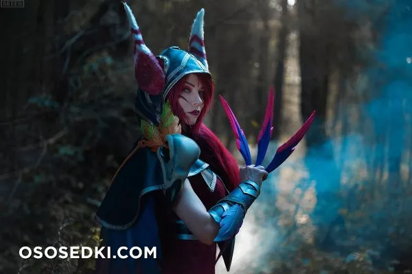 [LeyaShion] Xayah - 1