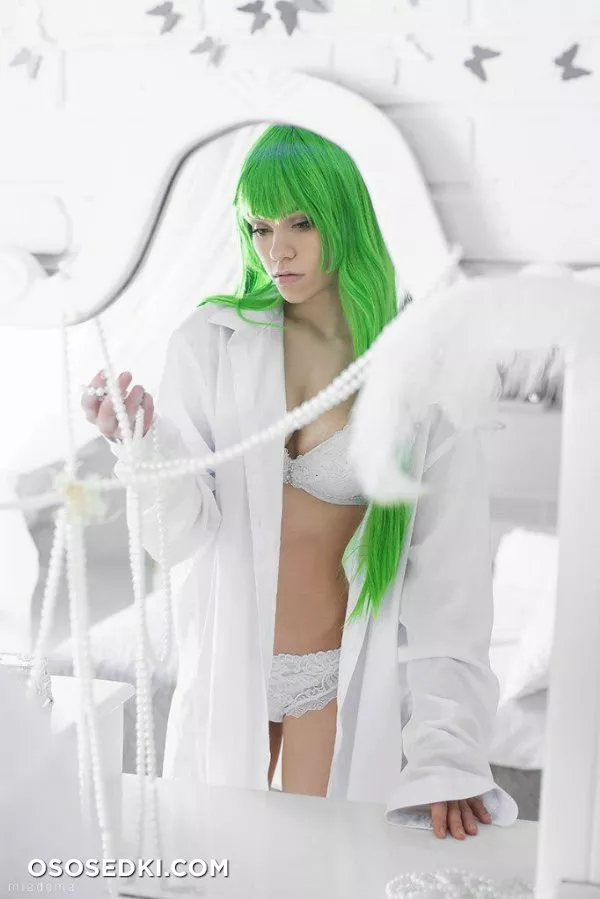 Kano Rika | C.C. - 4
