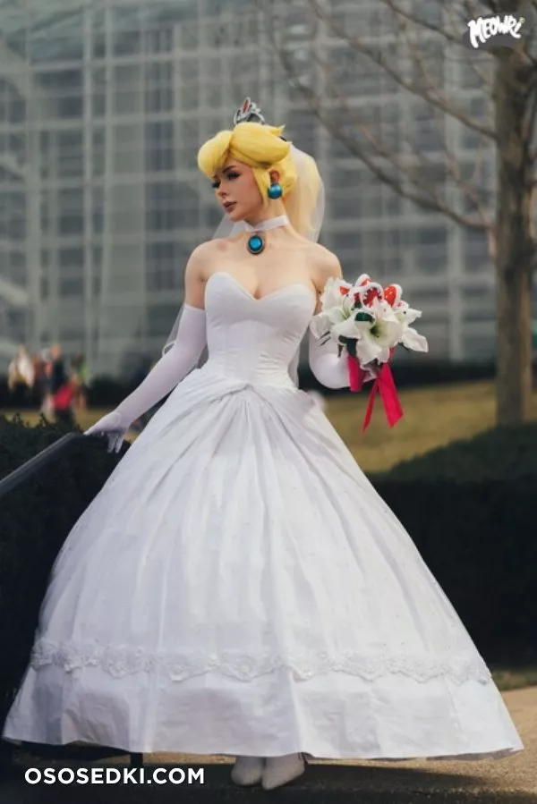 Jenna Lynn Meowri | Princess Peach - 3