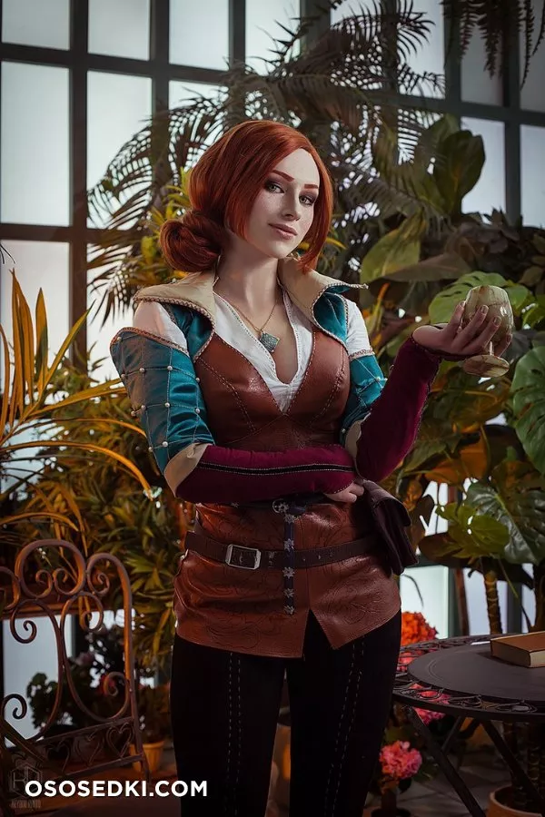 Triss || The Witcher - 4