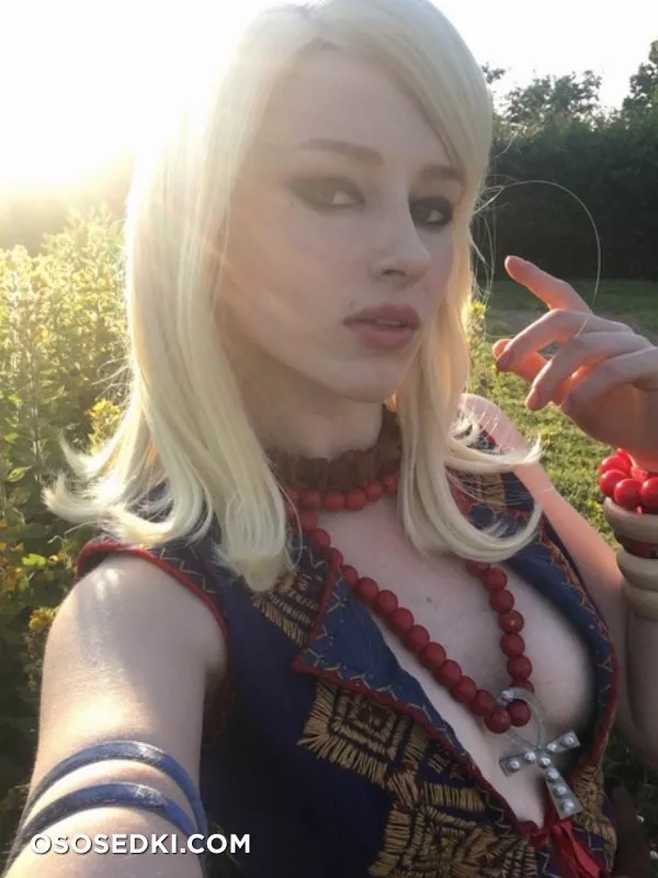 Lady Melamori | Keira Metz - 1